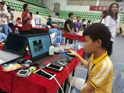 7小時現場造物!我校“小創客”赴廈門大學挑戰青少年迷你創客馬拉松比賽